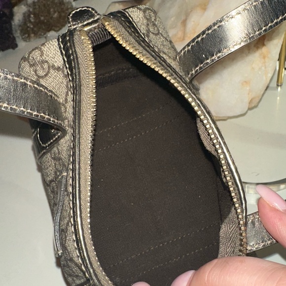 Gucci GG Supreme Mini Joy Boston Bag - Picture 10 of 15